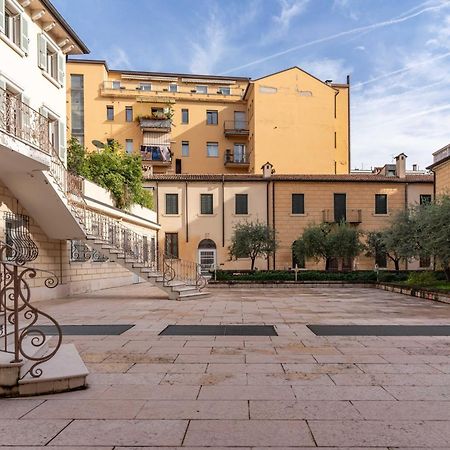 -Near Arena & Parking - Pet Friendly Historical Arena Palace Lägenhet Verona Exteriör bild