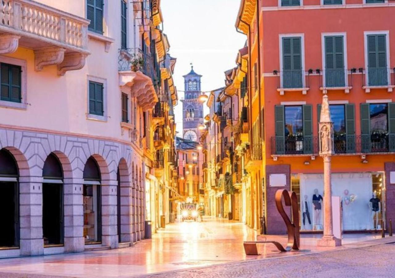 -Near Arena & Parking - Pet Friendly Historical Arena Palace Lägenhet Verona Exteriör bild